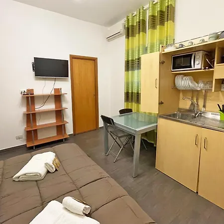 Monfenera Little Apartment *